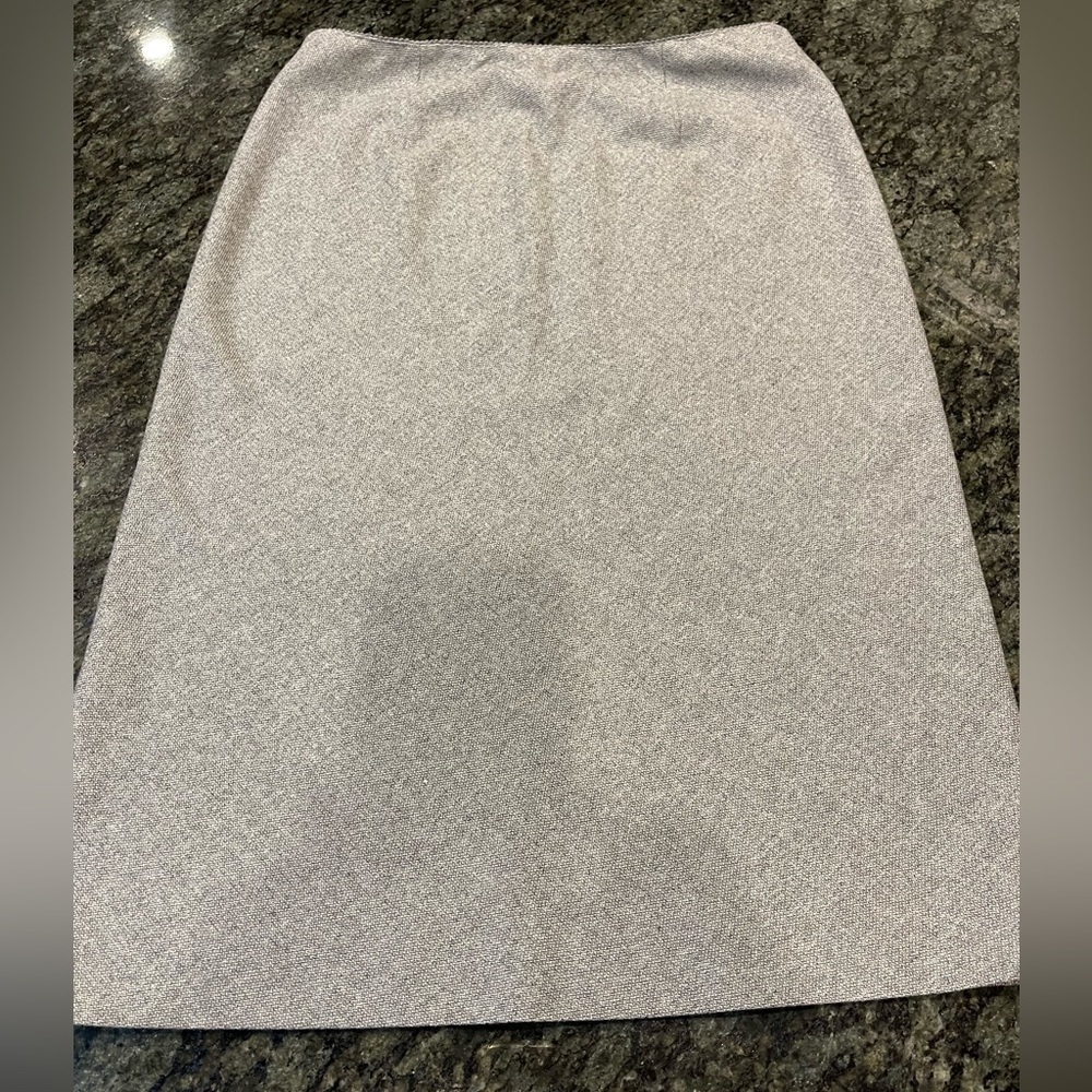 J CREW all season wool blend skirt size 6 gray/cream with stretch elastic waist